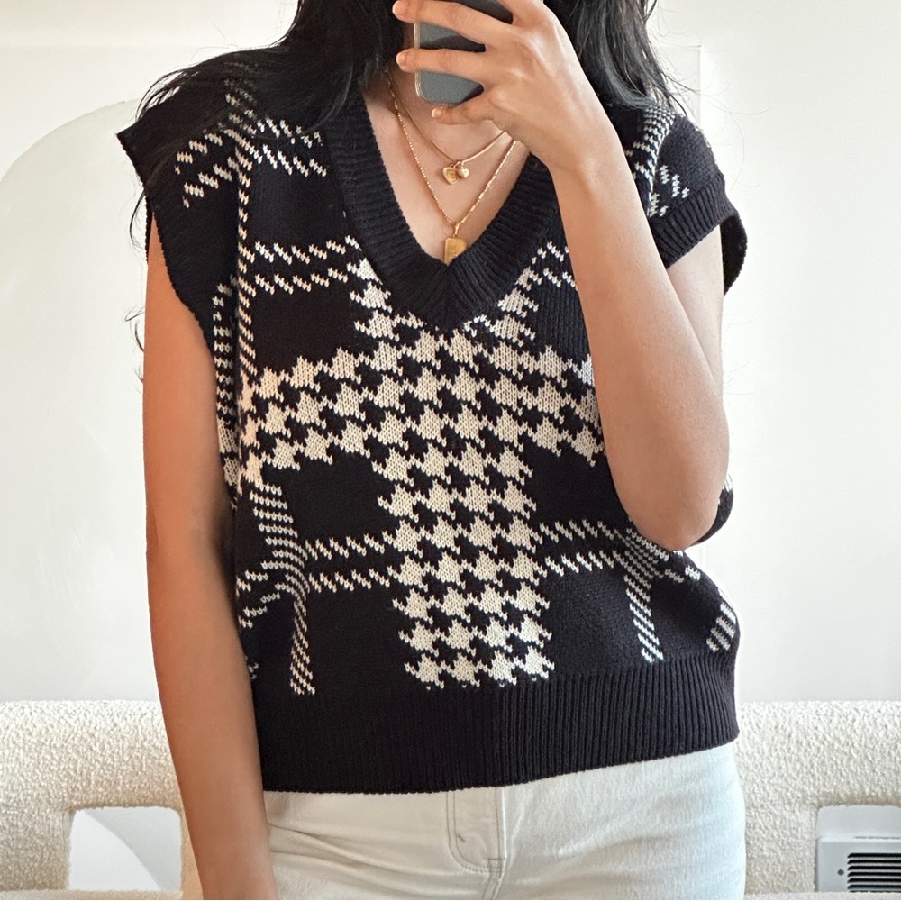 OAK + FORT herringbone / plaid black and white oversized sweater vest